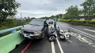 煞車失靈釀禍！基隆暖暖小客車暴衝 連環追撞3機車1傷