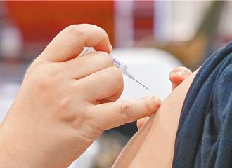 花蓮光復鄉開打流感新冠疫苗 衛生所、救災人員都可接種