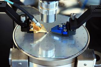 跟美國拚了！傳大陸要求領先晶片製造商A股上市