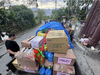 花蓮災後急需帆布、雨鞋 基隆議員募集物資分3批送達