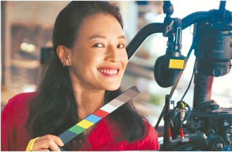 舒淇《女孩》釜山影展奪最佳導演 台上落淚感謝侯孝賢