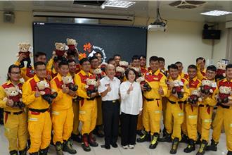 4天救出64人！屏东特搜驰援归来　周春米哽咽迎接