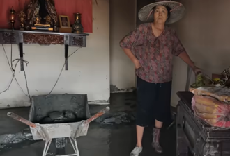 泡汙水發炎！光復「單腳雨鞋」獨居婦清家園 盼志工幫忙