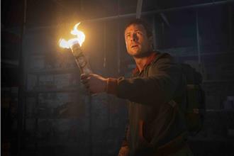 化身動作英雄！葛倫鮑威爾《逃亡遊戲》親自挑戰高難度特技