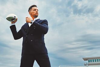 力战高关税 HUBLOT邀美式足球巨星代言