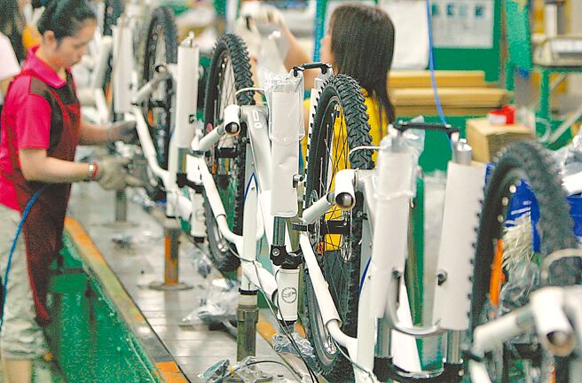 巨大捷安特生产线。（示意图，路透）