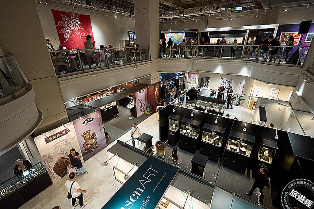 開幕當天,人潮絡繹不絕。(圖/策展單位)