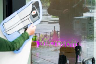 以濫用雲端服務監控巴人 遭微軟停權