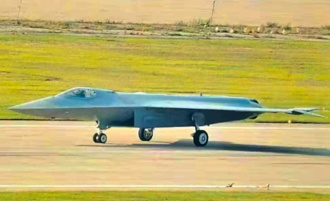 陆歼-50第6代战机最清晰照曝光 专家忙解读细节