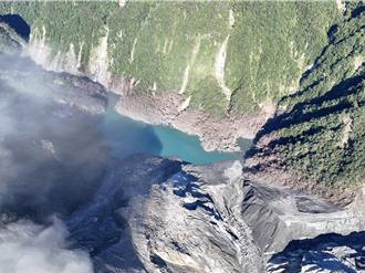 花蓮馬太鞍溪警戒未解 700萬噸水沖刷 恐再崩塌釀堰塞湖