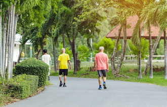 走路也能間歇訓練 穩血糖還不傷膝蓋 作法超簡單