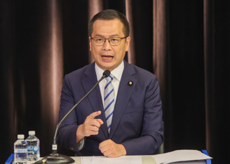 主席大辯論》羅智強問她被關押  各位在哪裡？  郝龍斌：出來後安排做體檢