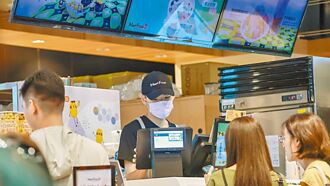 連十漲！最低工資調幅3.18％ 月薪29,500元、時薪196元