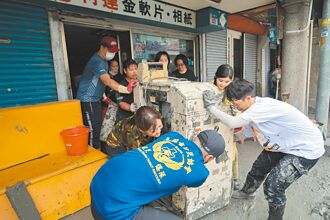 李鴻源示警 堰塞湖最壞狀況 管湧瞬間崩塌