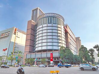 台中新光三越今復業 交通挑戰再起