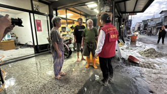 議長誤會了！徐榛蔚「未入門」怕弄髒已清好的屋內  是尊重與體貼