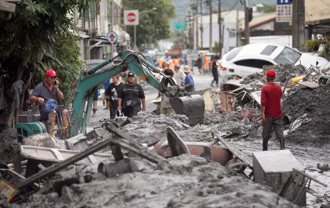 危机四伏？花莲堰塞湖恐再溃堤 李鸿源、陈文山揭最新隐忧