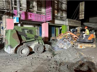 不眠不休！國軍「夜間作業、日間休整」加速光復鄉復原