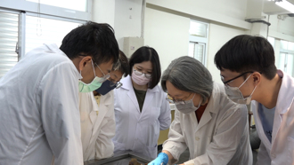 獨家》名醫捐腦瘤兒當大體老師 5年後病故再捐自己