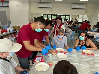 八德義消攜手慶團圓 手作月餅飄香暖人間