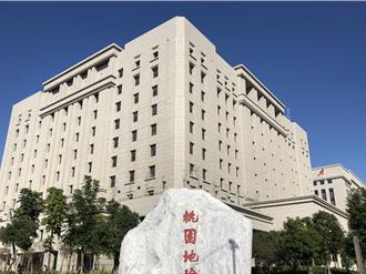 离婚后狂传讯　男子夜访前妻住处遭诉