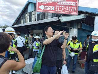 沒打口水戰  張善政低調裝扮回花蓮勘災  媒體人3個字評價
