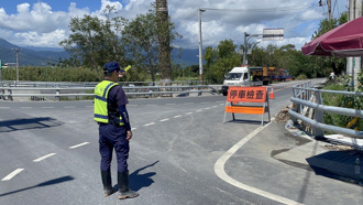 堰塞湖潰堤淹沒光復鄉　警24小時輪班駐守冒險救災