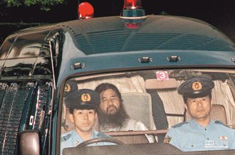 日本真理教恐復活？ 宗教据点惊见麻原彰晃与次子合照