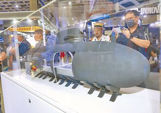 海軍接棒 唐華曾誓言一定造好潛艦