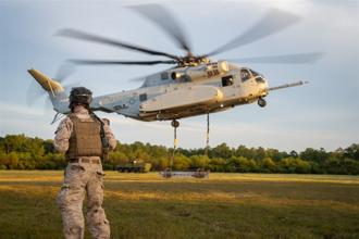 美海军增购99架CH-53K种马王直升机  满足运补与投射需求