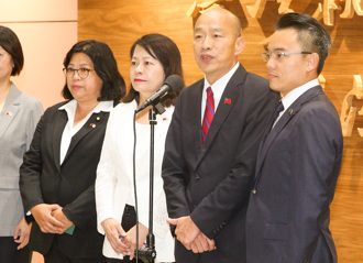 韓國瑜率團訪日綠委也肯定 王育敏揪出一大變化