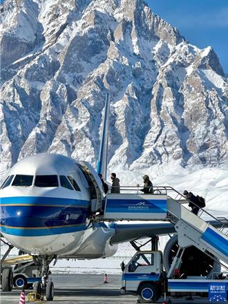 陸雙節效應！浦東機場外籍旅客暴增近5成 韓、日、美最多