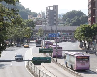 公館圓環拆除上班首日 陳學聖秀18秒影片吐3字