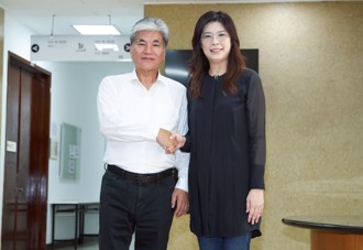 李鴻源挺鄭麗文當黨主席 ：樂意協助她當選