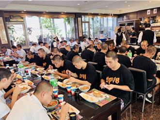 永平工商籃球隊再戰HBL資格賽 餐飲科「冠軍級應援餐」助陣