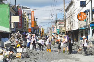 鏟子超人收假北返 重建路迢迢