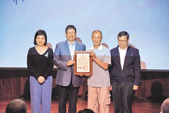 人间国宝傅明光 传承瓦作精神