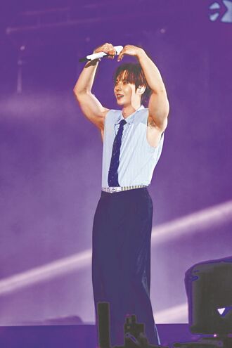 陳勢安新加坡封王 Energy抱雙獎