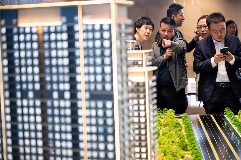 大陸百強房企表現來看9月出現回溫，整體前3季銷售2.6兆人民幣、年減12.2％。（中新社）