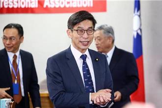 水库设光电板惹议  民进党团也不忍了：主管机关要提出例证