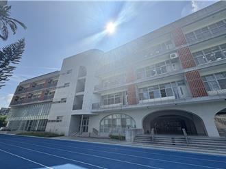 斥資12億！延續修澤蘭設計語彙 景美女中新綜合大樓啟用