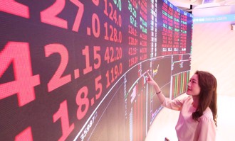 10月開門紅！台積電、信驊領漲 大盤再戰高點？「16檔票房保證全是外資心頭好」