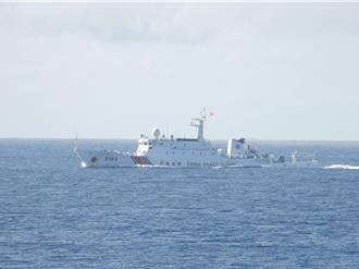 2艘大陆海警船侵扰东沙海域  海巡一对一监控驱离