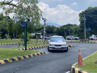 高齡換駕照下修至70歲 75歲以上曾肇事者 自費回駕訓班