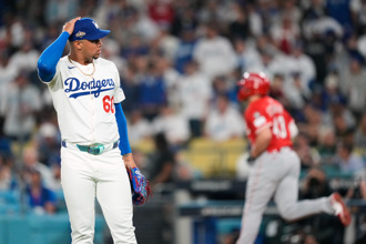 MLB》道奇牛棚「单局59球」！领先8分险翻船 教头超不满