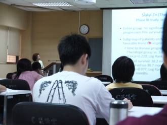 從鐵飯碗到缺工！台灣為何沒人要當老師？BBC揭「教師荒」關鍵