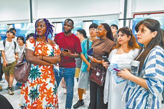 陸增K字簽證 招手科技人才