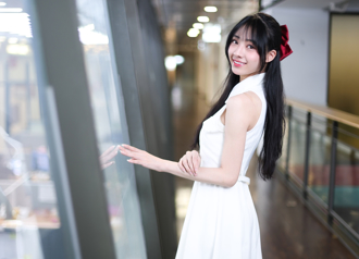 啦啦队女神传恋富商离队　她昔秀出高等级信用卡财力不凡