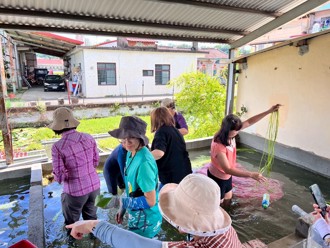 信義房屋社區一家生態小旅行 五感體驗體驗水草樂園魅力