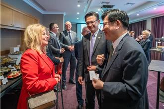 返台前致意挺台國會議員  林佳龍：台波面臨的挑戰完全相同